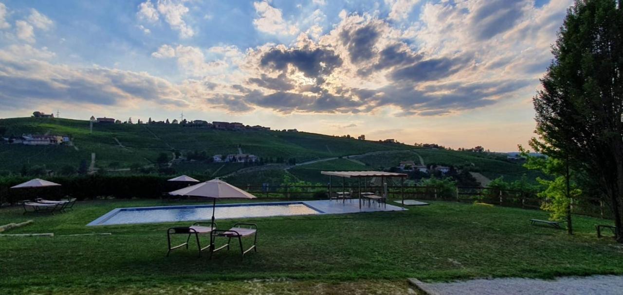 B&B Cascina Gaione Via Gallina,18B 12052 Neive Cn Εξωτερικό φωτογραφία