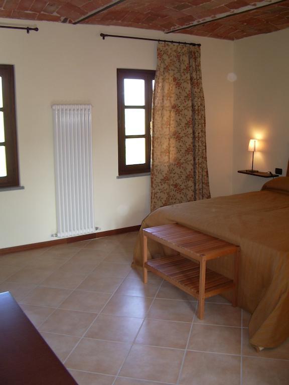 B&B Cascina Gaione Via Gallina,18B 12052 Neive Cn Δωμάτιο φωτογραφία